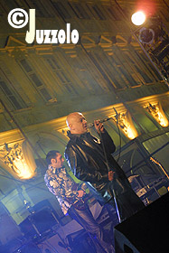 Enrico Ruggeri in piazza San Carlo
