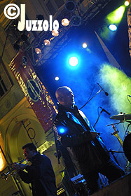 Enrico Ruggeri in piazza San Carlo